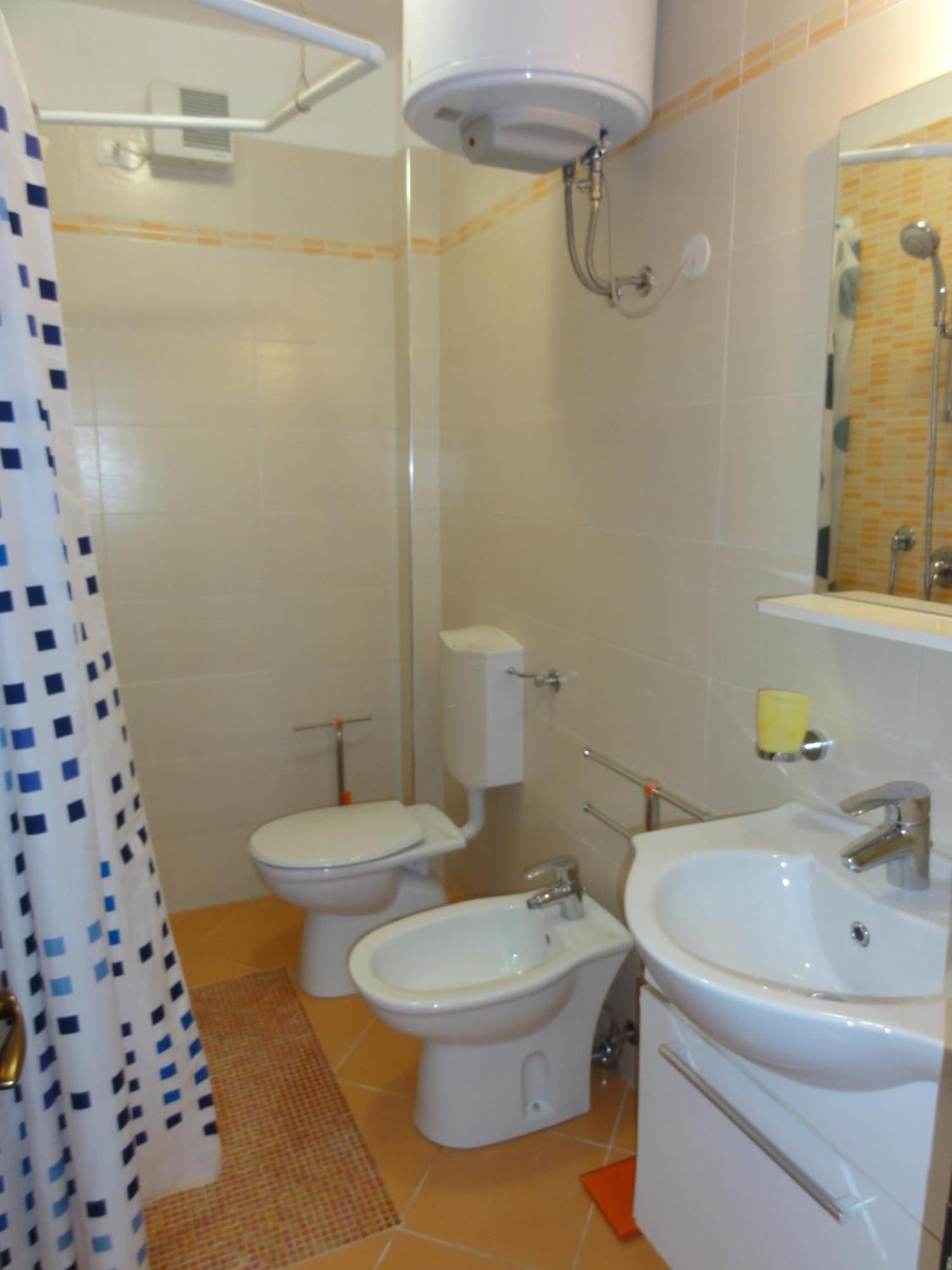 Sabrina - Appartamenti Bibione Habitación foto